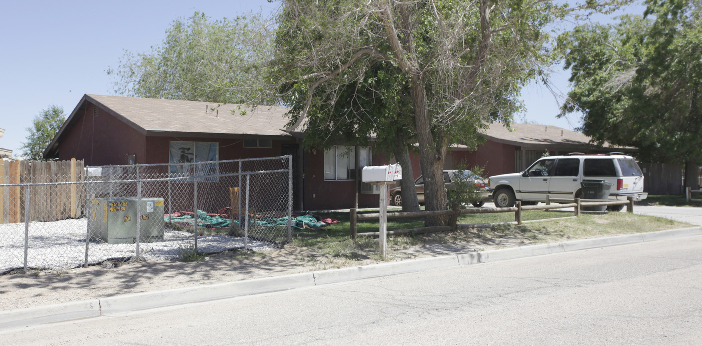 18603 New Hampshire St in Adelanto, CA - Building Photo