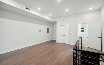 2431 N Hancock St, Unit B in Philadelphia, PA - Foto de edificio - Building Photo