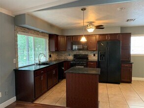 201 Starbright Dr in Austin, TX - Building Photo - Building Photo