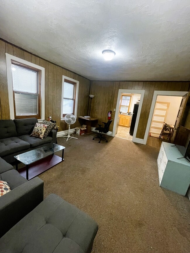 202 S Aurora St in Ithaca, NY - Building Photo - Building Photo