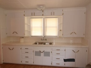 18095 Brightman Ave in Lake Elsinore, CA - Foto de edificio - Building Photo