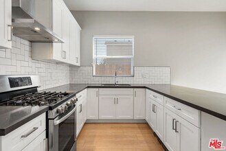 5461 Geer Ave in Los Angeles, CA - Building Photo - Building Photo