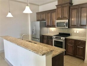 10555 Steinbeck Ln in Irving, TX - Building Photo - Building Photo