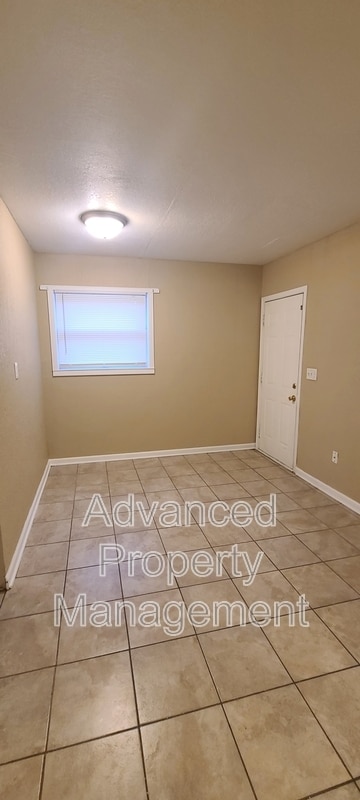 4740 N 22nd St in Milwaukee, WI - Building Photo - Building Photo