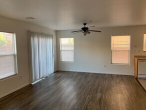 4140 Brassy Boots Ct in Las Vegas, NV - Building Photo - Building Photo