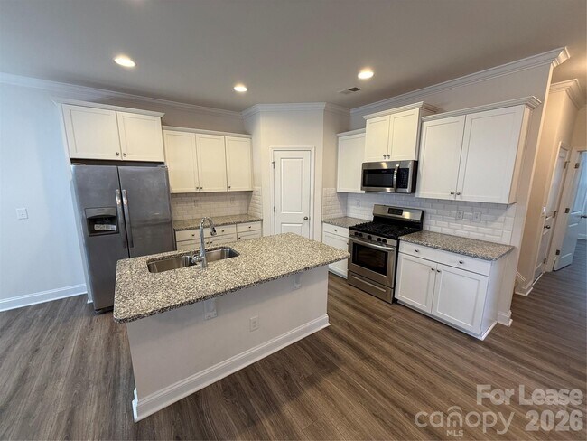 8627 Harris Lake Ln in Charlotte, NC - Building Photo - Building Photo