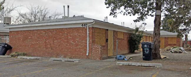 441-445 Charleston St SE in Albuquerque, NM - Building Photo - Building Photo