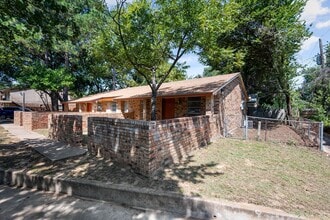 1803 Harry Ct in Arlington, TX - Building Photo - Building Photo