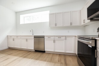 151 Stranmillis Av in Winnipeg, MB - Building Photo - Building Photo
