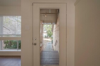 13 Lakeridge Dr in Spring, TX - Building Photo - Building Photo