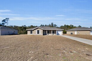 15690 SW 28th Avenue Rd in Ocala, FL - Building Photo