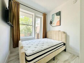 Furnished room/NOT APARTMENT, Unit 1D in Brooklyn, NY - Building Photo