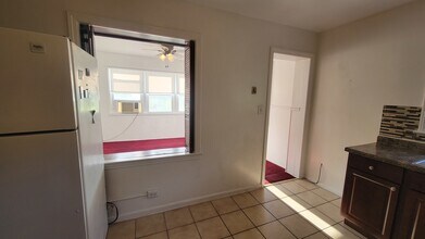6542 N Hoyne Ave in Chicago, IL - Building Photo - Building Photo