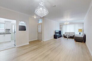 20 Niantic Crescent in Toronto, ON - Building Photo