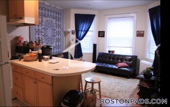 55 Park Dr, Unit 1 in Boston, MA - Building Photo - Building Photo