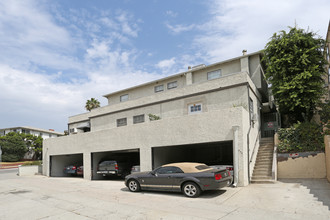 10996-10998 W Roebling Ave in Los Angeles, CA - Building Photo - Building Photo