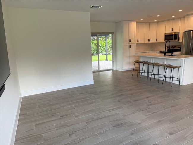 1269 NW 4th St in Boca Raton, FL - Building Photo - Building Photo