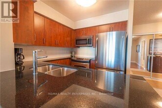 215-2215 Sherway Gardens Rd in Toronto, ON - Building Photo - Building Photo