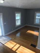 2318 E High St in Davenport, IA - Building Photo - Building Photo