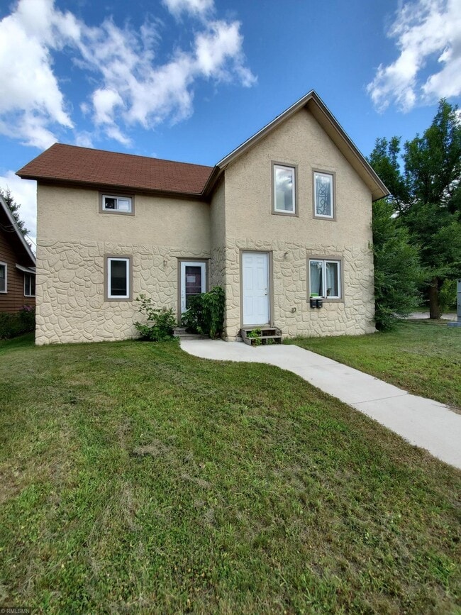 723 S 6th St, Unit LowerUnit in Brainerd, MN - Building Photo - Building Photo