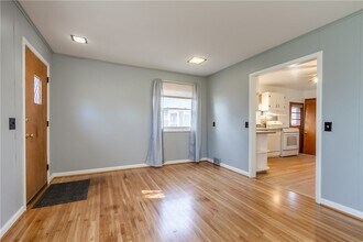 270 Ashbourne Rd in Rochester, NY - Building Photo - Building Photo