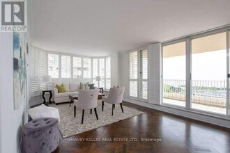 2285 Lake Shore Blvd W in Toronto, ON - Building Photo - Building Photo