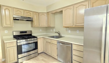 18 Painted Wagon Rd in Holmdel, NJ - Building Photo - Building Photo