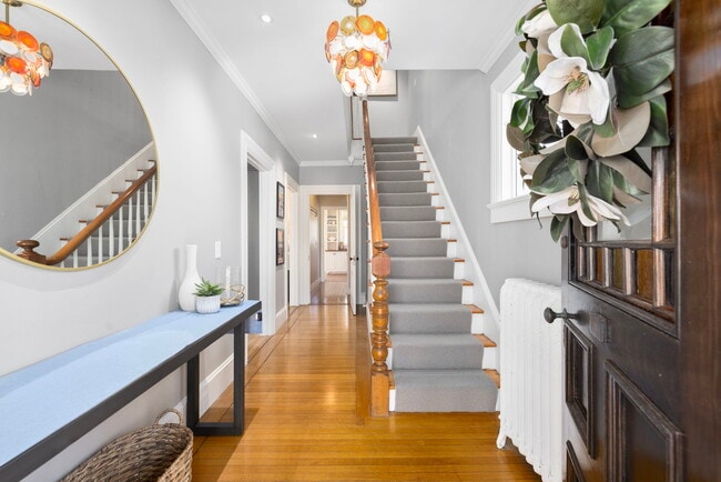 89 Gibbs Ave in Newport, RI - Building Photo - Building Photo