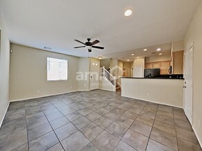 9771 Hanover Grove Ave in Las Vegas, NV - Building Photo - Building Photo