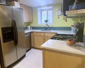 5940 N Bernard St, Unit Garden in Chicago, IL - Building Photo - Building Photo