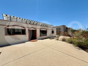 1303 N Walnut Blvd in Tucson, AZ - Building Photo - Building Photo