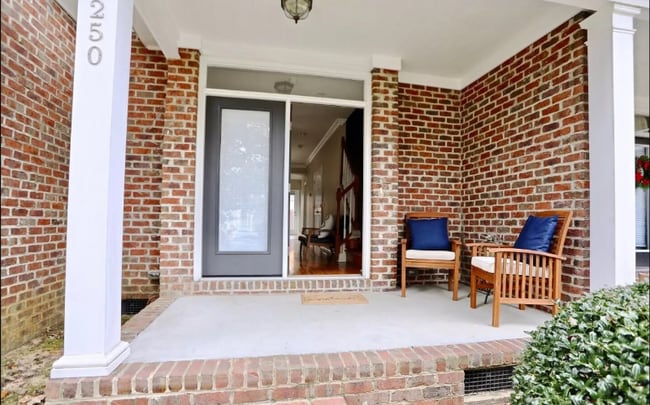 250 E Delaware Ave in Southern Pines, NC - Building Photo - Building Photo