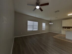 21214 Peachvine Ln in Tomball, TX - Building Photo - Building Photo