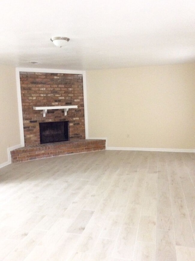 2043 General Beauregard Ave in Baton Rouge, LA - Building Photo - Building Photo