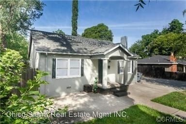 1207 Warner St in Chico, CA - Building Photo