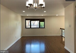 15108 Kallaste Dr in Philadelphia, PA - Building Photo