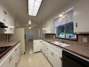 1265 E Lindo Ave in Chico, CA - Building Photo - Building Photo