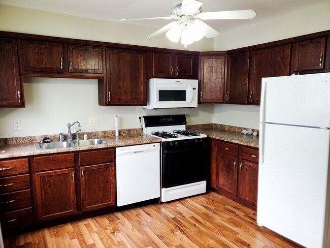 4005-4007 Claire St in Madison, WI - Building Photo - Building Photo