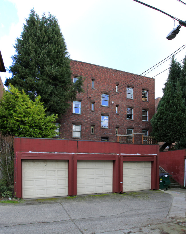 Carmona Apartments in Seattle, WA - Foto de edificio - Building Photo