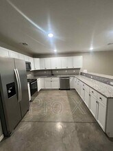 206 N Wall Ave in Joplin, MO - Building Photo - Building Photo