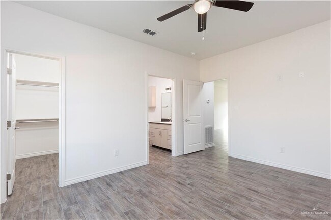 3 S 15th Ave in Edinburg, TX - Building Photo - Building Photo