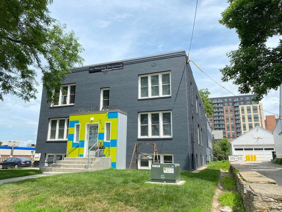 Med City Apartments in Rochester, MN - Building Photo