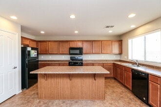 960 N 168th Dr in Goodyear, AZ - Building Photo - Building Photo