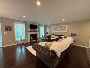 669 Watervliet Shaker Rd in Latham, NY - Building Photo - Building Photo