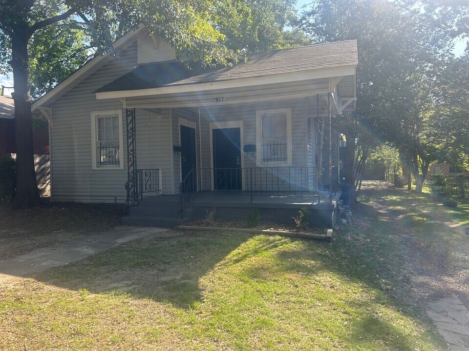 2124 Maple St in North Little Rock, AR - Building Photo