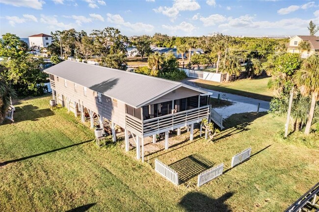 property at 208 S Canal St