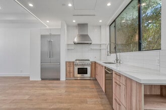 1447 N Martel Ave in Los Angeles, CA - Building Photo - Building Photo