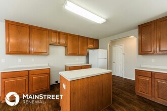 823 Creek Gate in San Antonio, TX - Building Photo - Building Photo