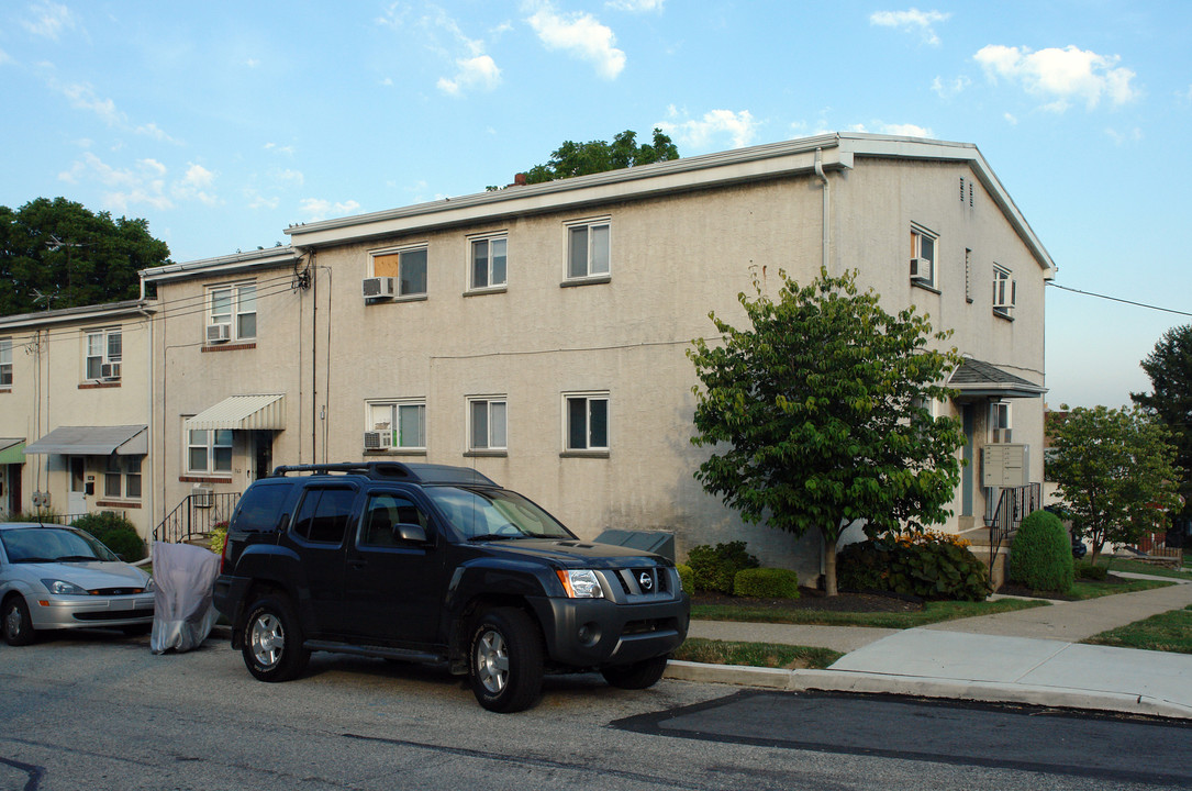 Forrest Court Apartments in Conshohocken, PA - Foto de edificio