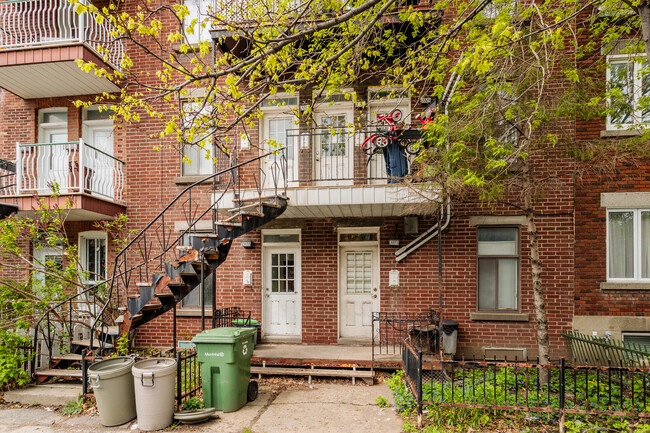 3085 Lasalle Boul in Verdun, QC - Building Photo - Building Photo